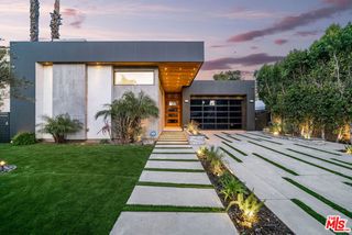 4458 Mammoth Avenue, Sherman Oaks, CA 91423