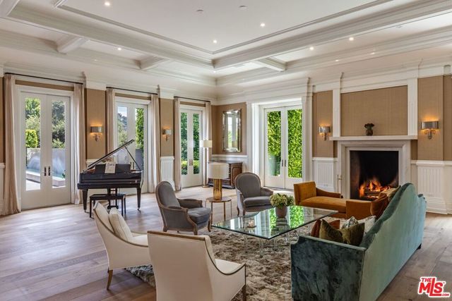 2571 Wallingford Drive, Beverly Hills, CA 90210