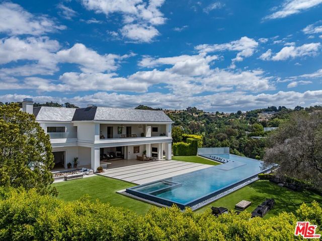 2571 Wallingford Drive, Beverly Hills, CA 90210