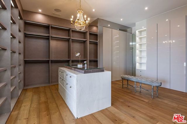 2571 Wallingford Drive, Beverly Hills, CA 90210