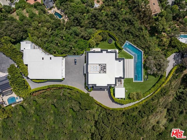 2571 Wallingford Drive, Beverly Hills, CA 90210