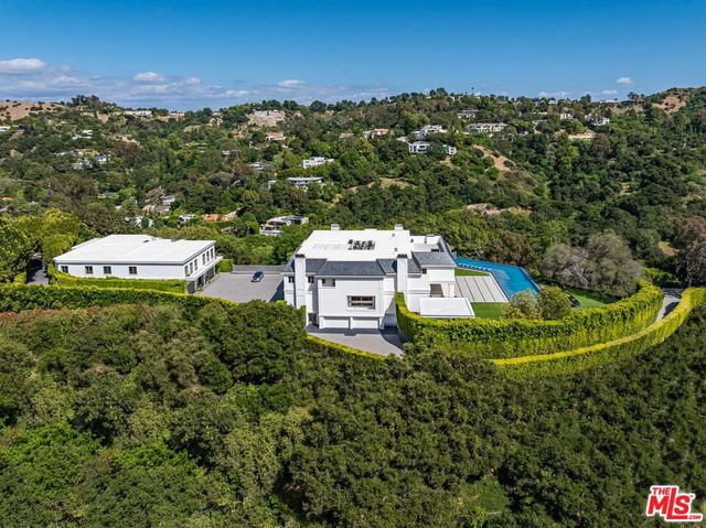 2571 Wallingford Drive, Beverly Hills, CA 90210