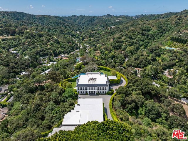 2571 Wallingford Drive, Beverly Hills, CA 90210