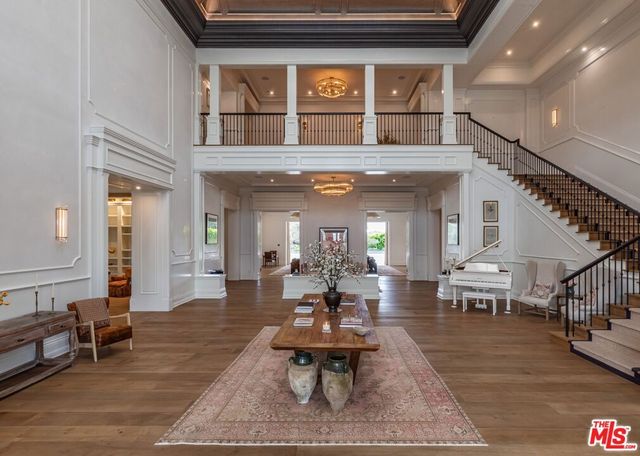 2571 Wallingford Drive, Beverly Hills, CA 90210