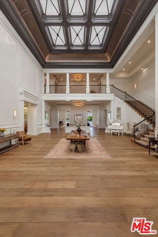 2571 Wallingford Drive, Beverly Hills, CA 90210