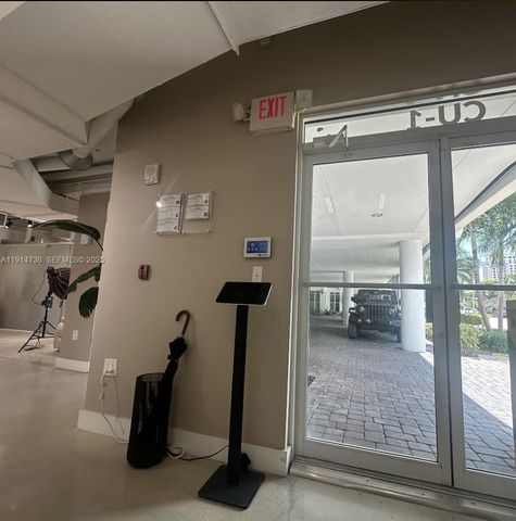 1627 SW 37th Ave CU-1, Miami, FL 33145