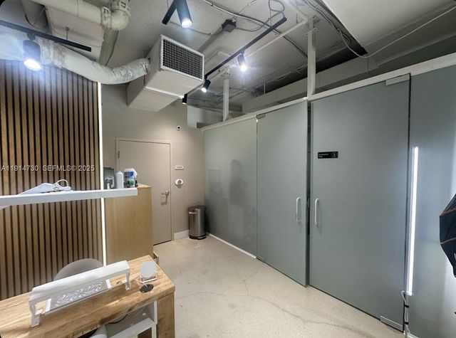 1627 SW 37th Ave CU-1, Miami, FL 33145