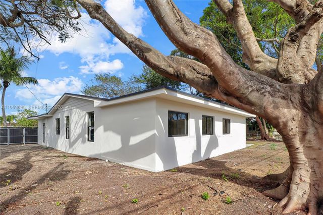 9770 SW 159th St, Miami, FL 33157