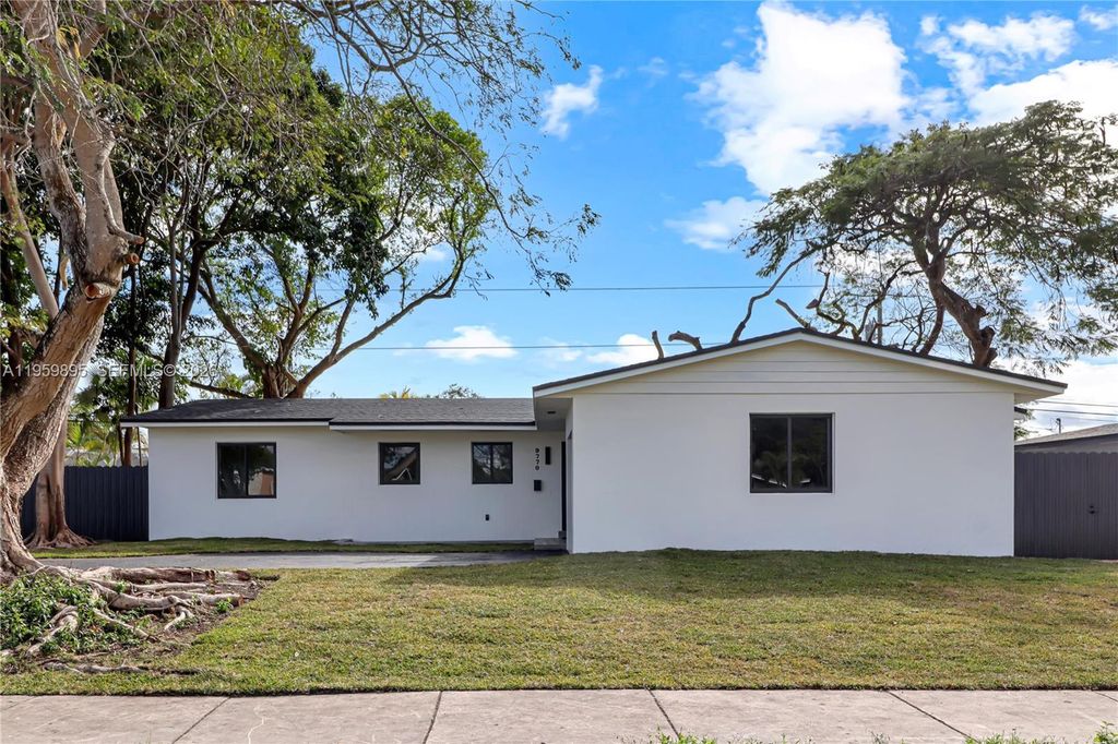 9770 SW 159th St, Miami, FL 33157