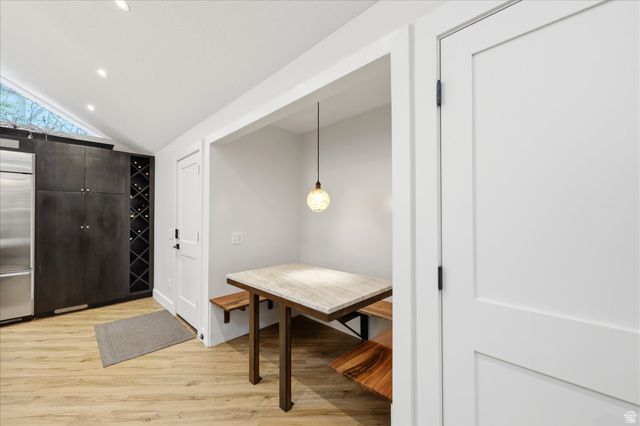 10873 S LOSTWOOD DR, Sandy, UT 84092