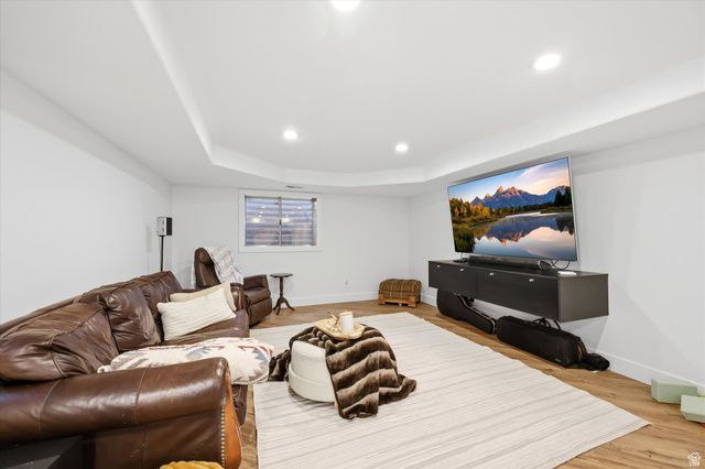 10873 S LOSTWOOD DR, Sandy, UT 84092