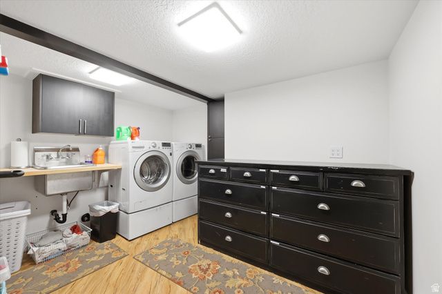 10873 S LOSTWOOD DR, Sandy, UT 84092