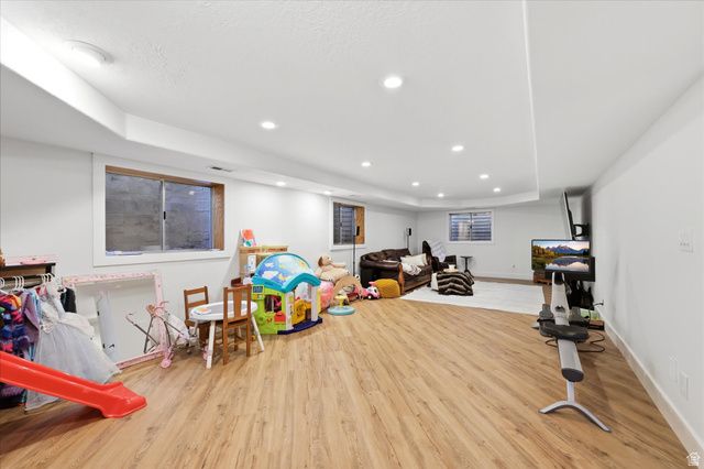 10873 S LOSTWOOD DR, Sandy, UT 84092