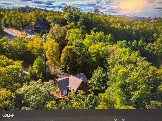 1455 Mountain Dreams Way, Sevierville, TN 37862