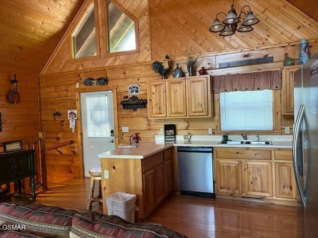 1455 Mountain Dreams Way, Sevierville, TN 37862