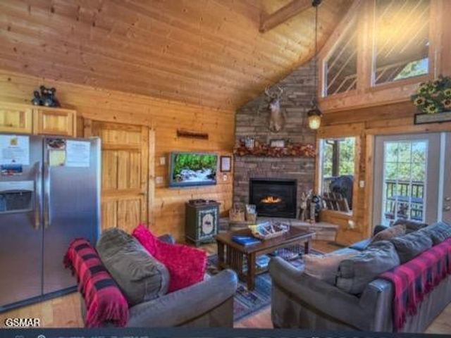 1455 Mountain Dreams Way, Sevierville, TN 37862