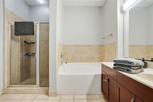 870 MAYSON TURNER Road NW 1127, Atlanta, GA 30314
