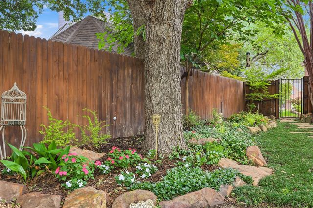 2701 Holly Brook Court, Bedford, TX 76021