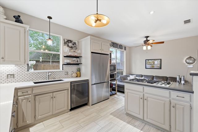 2701 Holly Brook Court, Bedford, TX 76021