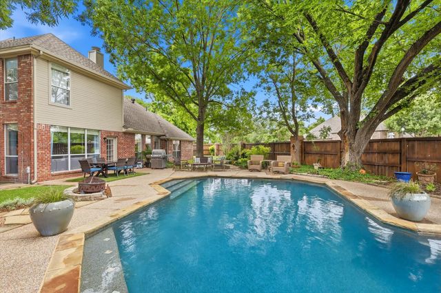 2701 Holly Brook Court, Bedford, TX 76021