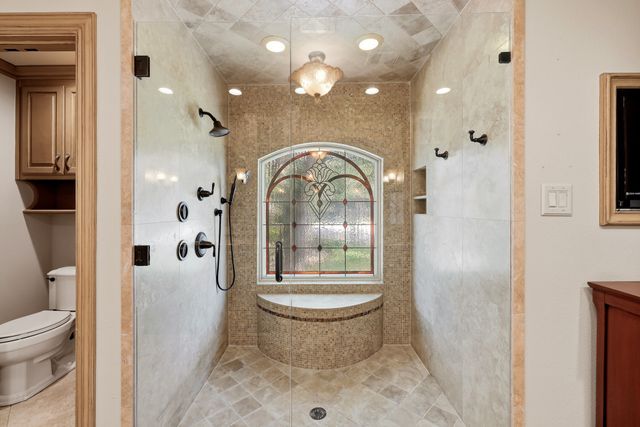 1809 Southpark Drive, Arlington, TX 76013
