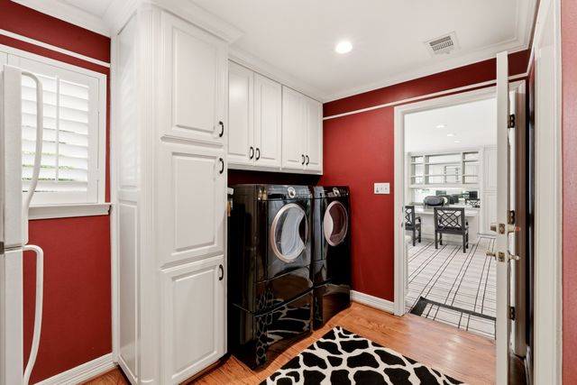 1809 Southpark Drive, Arlington, TX 76013