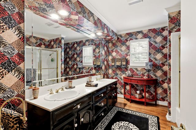 1809 Southpark Drive, Arlington, TX 76013