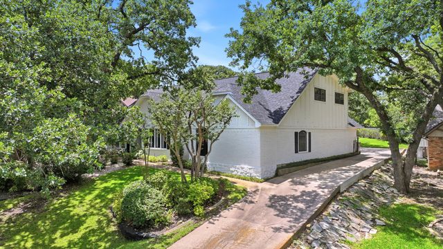 1809 Southpark Drive, Arlington, TX 76013