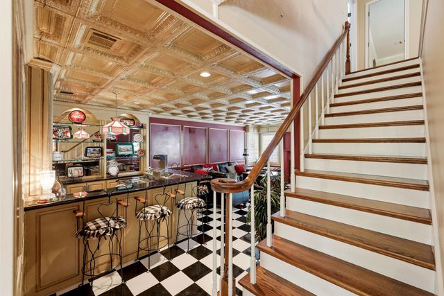 1809 Southpark Drive, Arlington, TX 76013