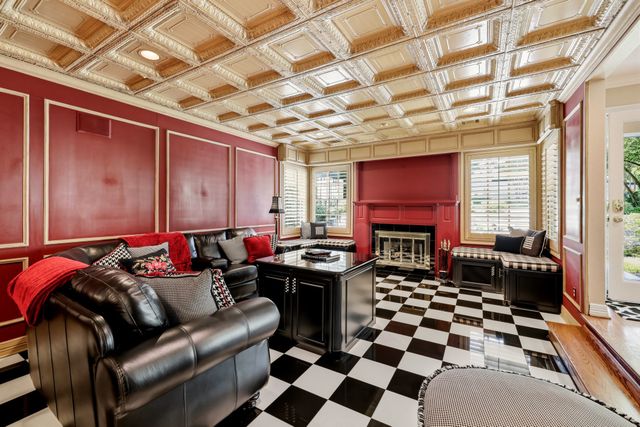 1809 Southpark Drive, Arlington, TX 76013