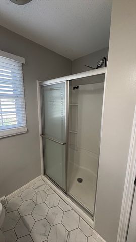 71 Eddywood St, Springfield, MA 01118