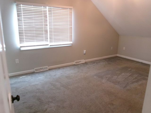 71 Eddywood St, Springfield, MA 01118