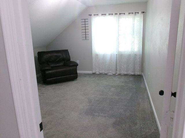 71 Eddywood St, Springfield, MA 01118