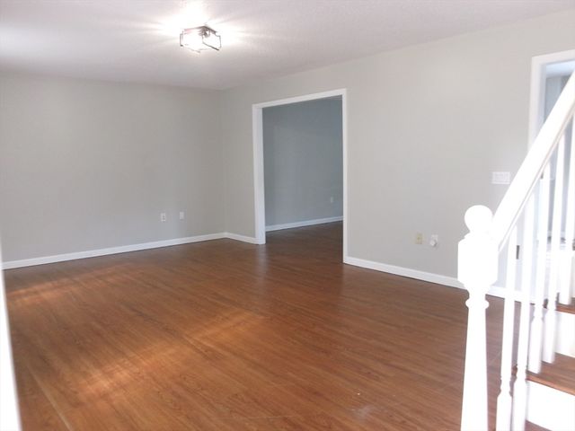 71 Eddywood St, Springfield, MA 01118