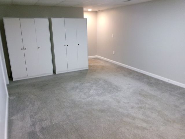 71 Eddywood St, Springfield, MA 01118