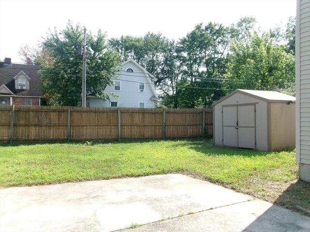 71 Eddywood St, Springfield, MA 01118
