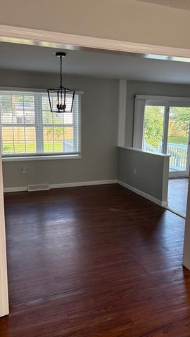 71 Eddywood St, Springfield, MA 01118