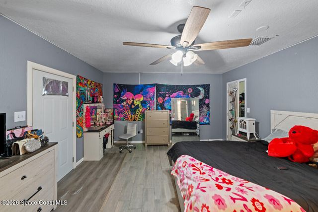 466 El Dorado Avenue SE, Palm Bay, FL 32909