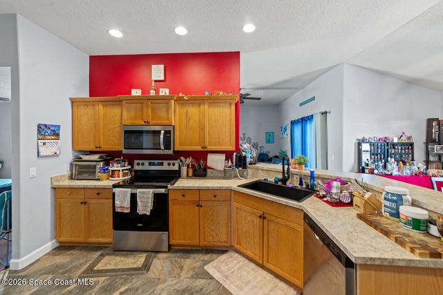 466 El Dorado Avenue SE, Palm Bay, FL 32909