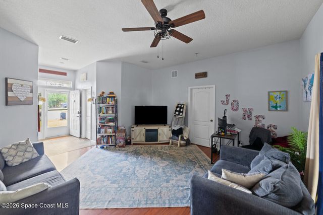 466 El Dorado Avenue SE, Palm Bay, FL 32909