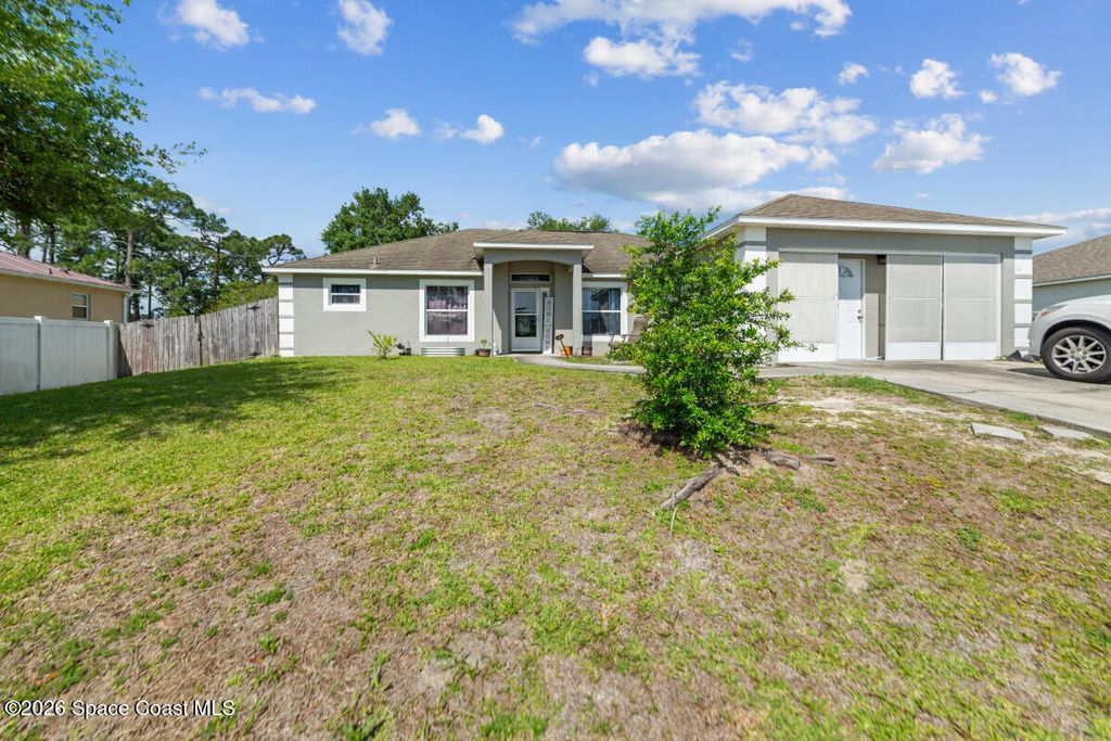 466 El Dorado Avenue SE, Palm Bay, FL 32909