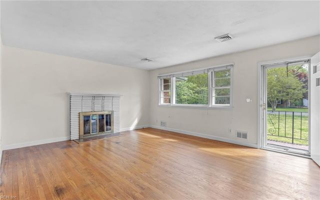 4904 Farrington DR, Virginia Beach, VA 23455
