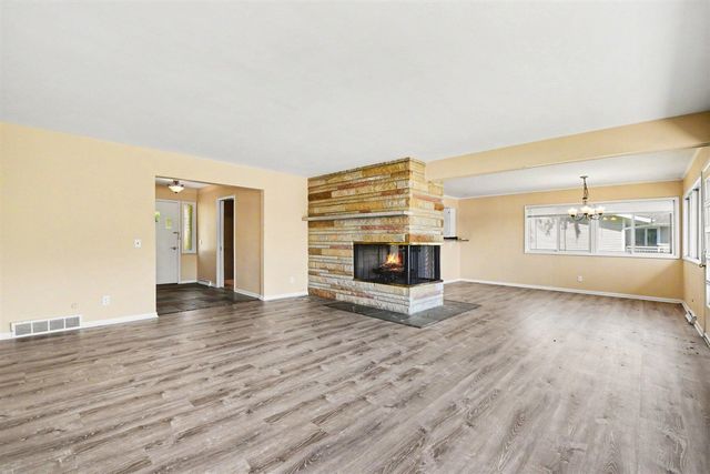 7261 Driftwood Drive, Ada, MI 49301