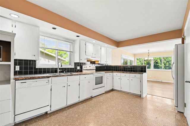 7261 Driftwood Drive, Ada, MI 49301