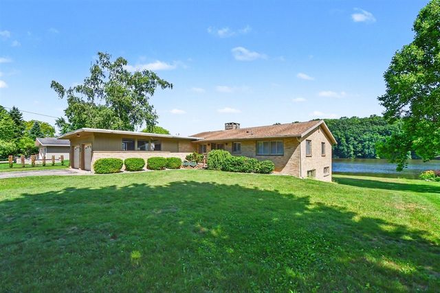 7261 Driftwood Drive, Ada, MI 49301