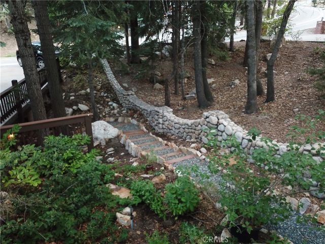 285 N Fairway, Lake Arrowhead, CA 92352