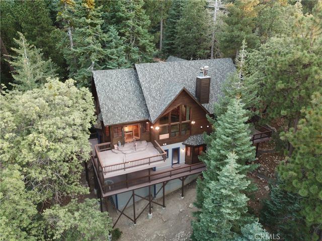 285 N Fairway, Lake Arrowhead, CA 92352