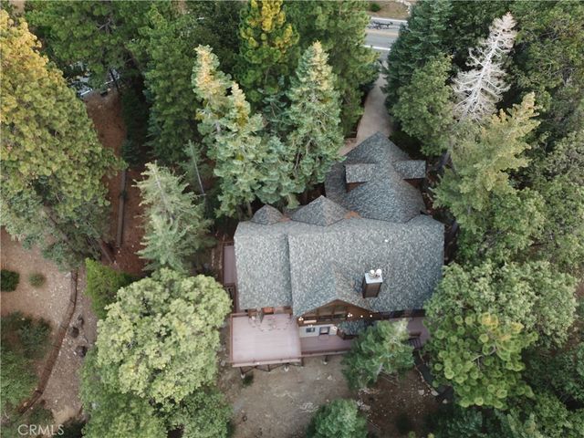 285 N Fairway, Lake Arrowhead, CA 92352
