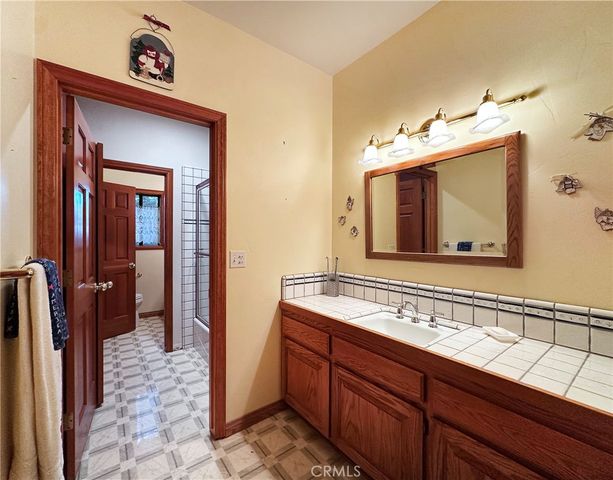 285 N Fairway, Lake Arrowhead, CA 92352
