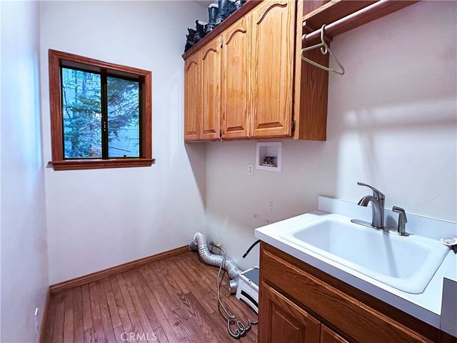 285 N Fairway, Lake Arrowhead, CA 92352